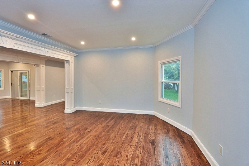 Seven Oaks - Residential