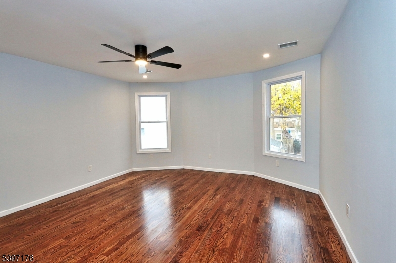 Seven Oaks - Residential