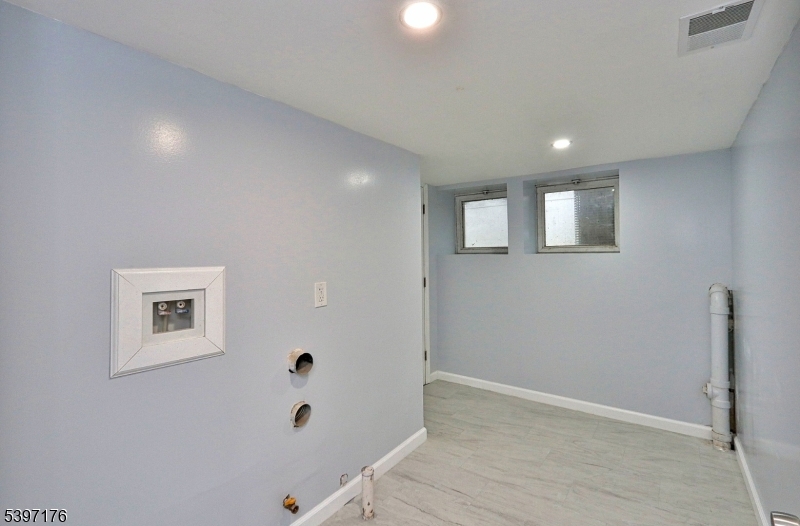 Seven Oaks - Residential