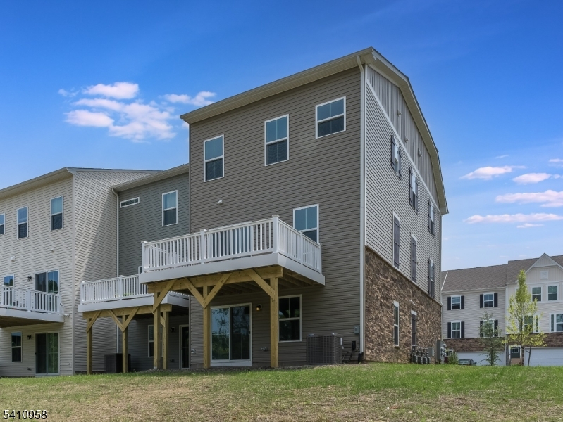 Mountain Ridge - Residential