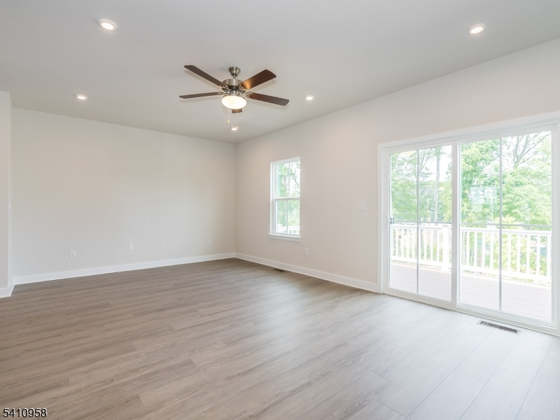 Mountain Ridge - Residential