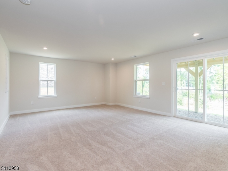 Mountain Ridge - Residential