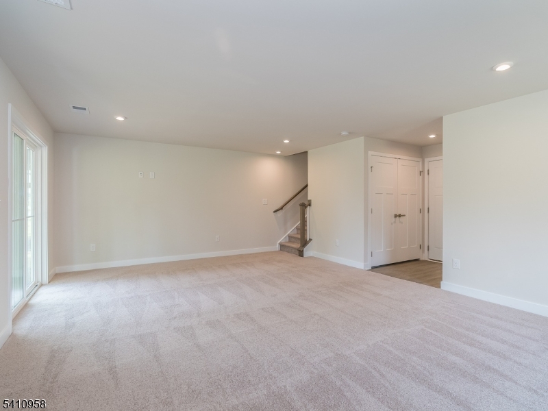 Mountain Ridge - Residential