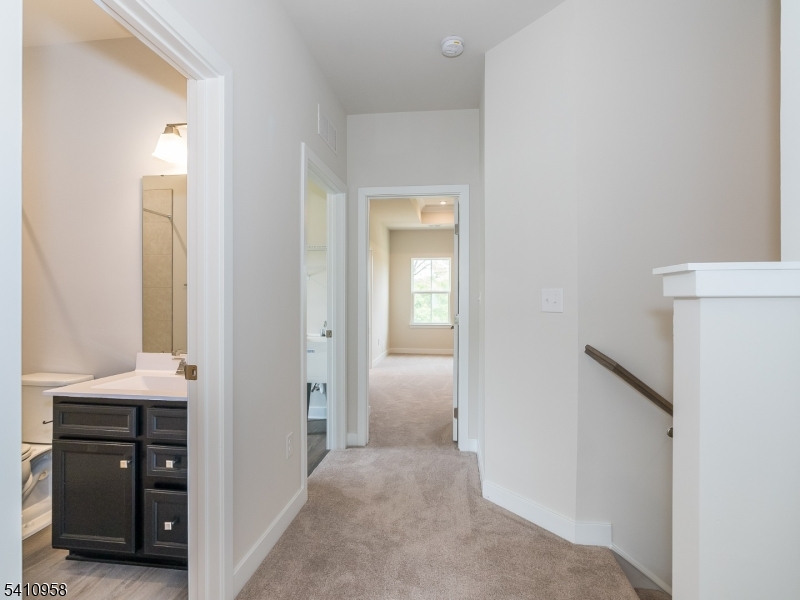 Mountain Ridge - Residential