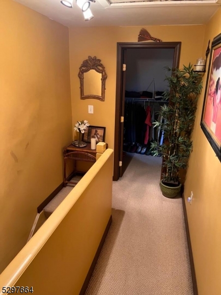 Roselle Boro, New Jersey 07203, United States, 6 Bedrooms Bedrooms, ,3 BathroomsBathrooms,Residential,Active,53516