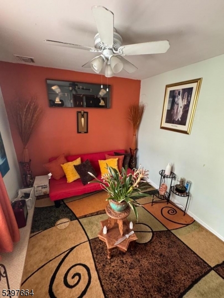 Roselle Boro, New Jersey 07203, United States, 6 Bedrooms Bedrooms, ,3 BathroomsBathrooms,Residential,Active,53516