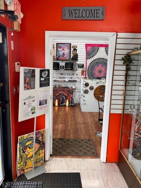 Roselle Boro, New Jersey 07203, United States, 6 Bedrooms Bedrooms, ,3 BathroomsBathrooms,Residential,Active,53516