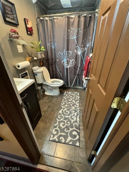 Roselle Boro, New Jersey 07203, United States, 6 Bedrooms Bedrooms, ,3 BathroomsBathrooms,Residential,Active,53516