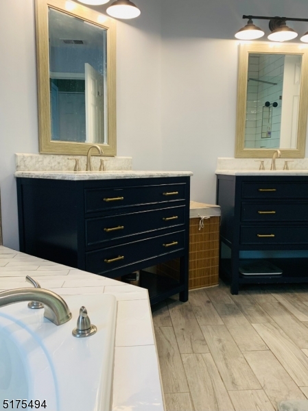 Four Oaks/The Hills - Residential Lease