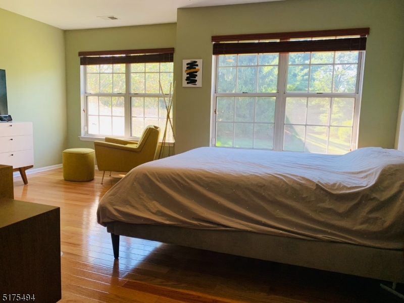 Four Oaks/The Hills - Residential Lease