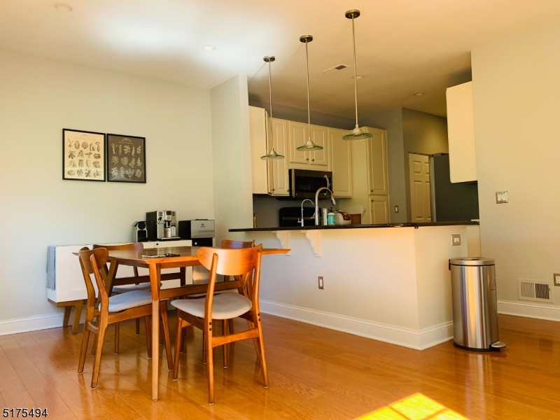 Four Oaks/The Hills - Residential Lease