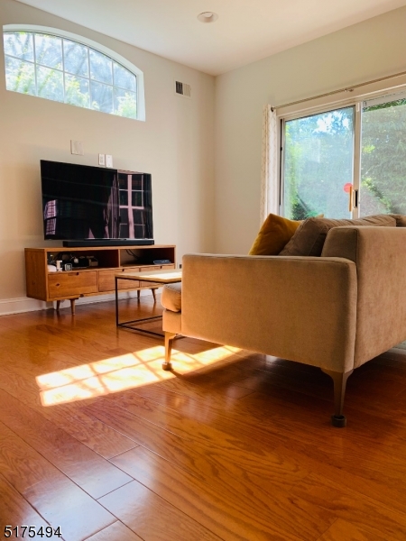 Four Oaks/The Hills - Residential Lease