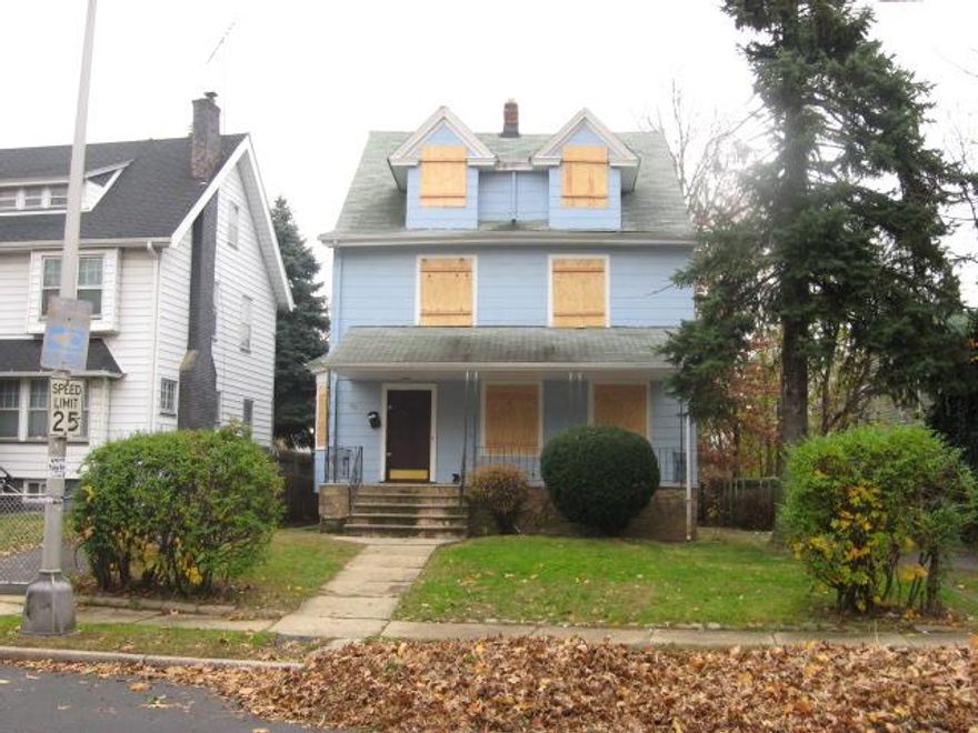 Conveniently located near Seton Hall U and to train station.  Updated apt with laundry on site.  Includes Heat  Must See!! Great Rental!  Convenient Location For The Everyday Commuter.... .unit a