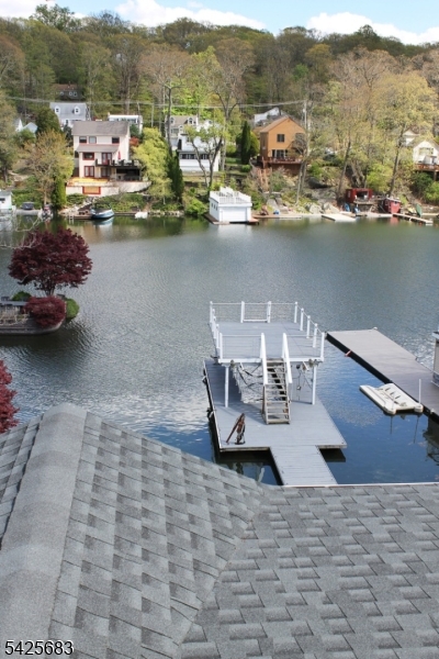 Lake Hopatcong lake front - Residential