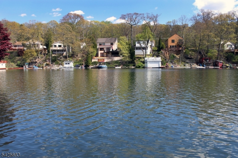 Lake Hopatcong lake front - Residential