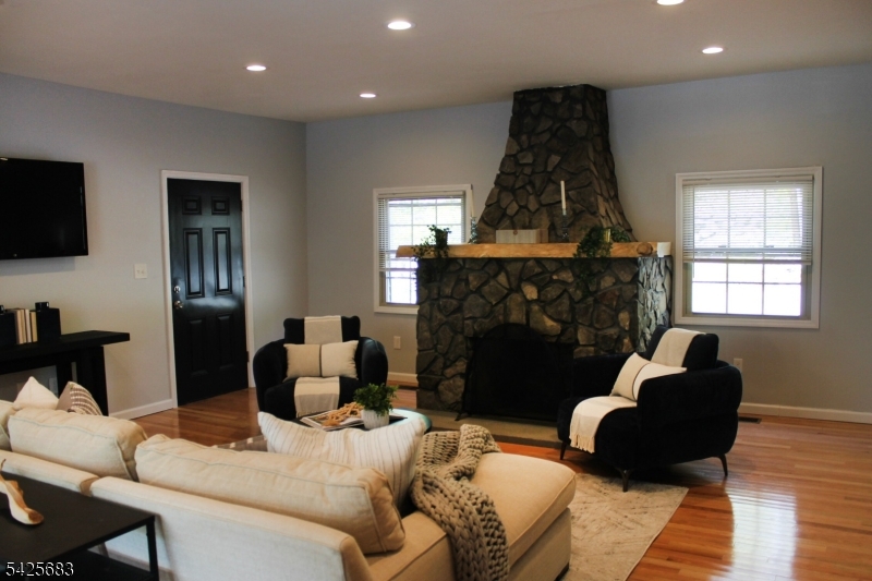 Lake Hopatcong lake front - Residential