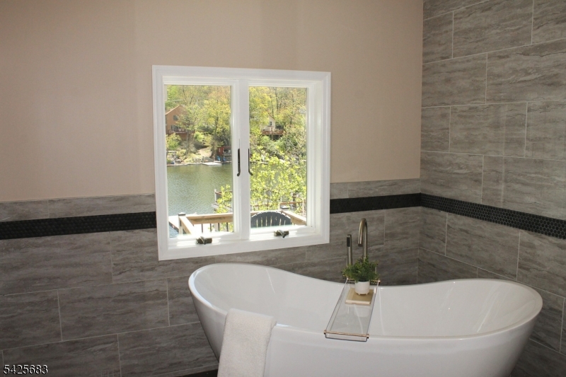 Lake Hopatcong lake front - Residential
