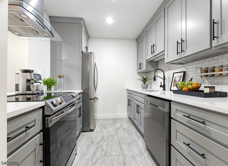 Belleville Commons - Residential