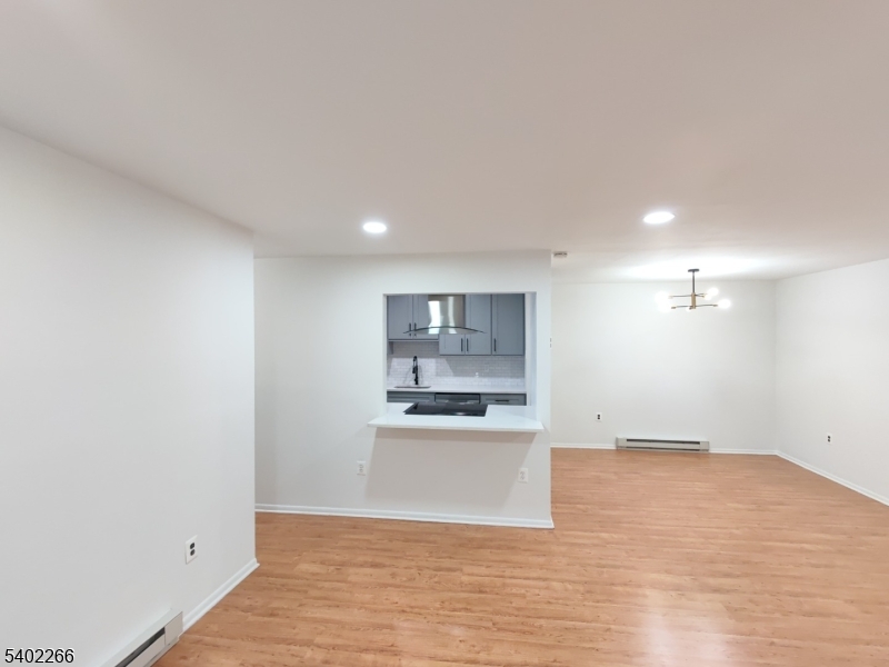 Belleville Commons - Residential