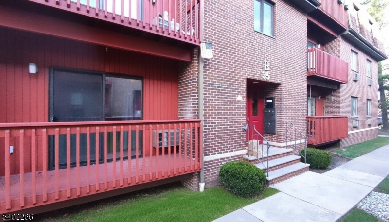 Belleville Commons - Residential