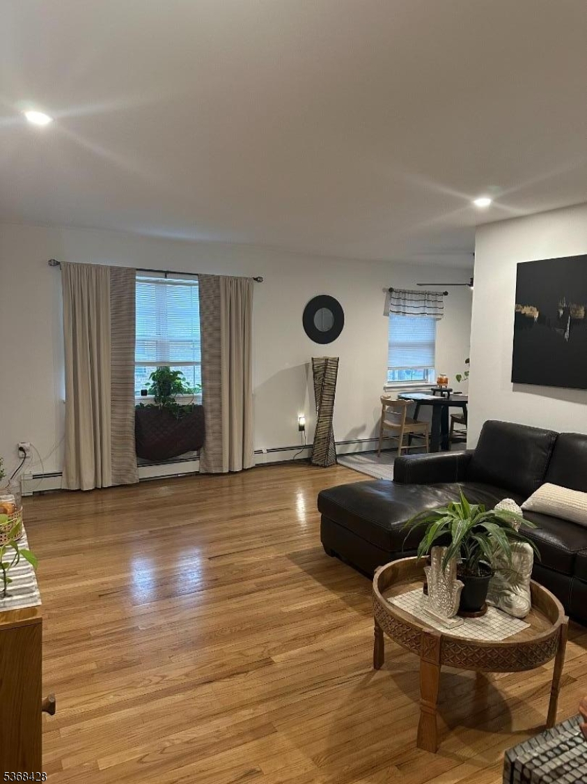 Valley Stream - Residential Lease