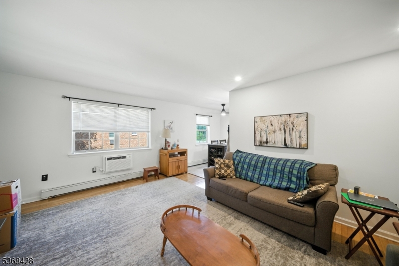 Valley Stream - Residential Lease