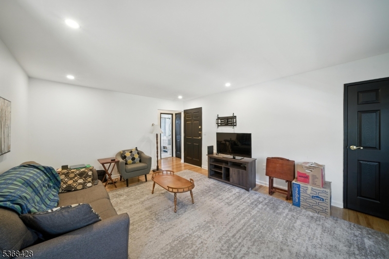 Valley Stream - Residential Lease