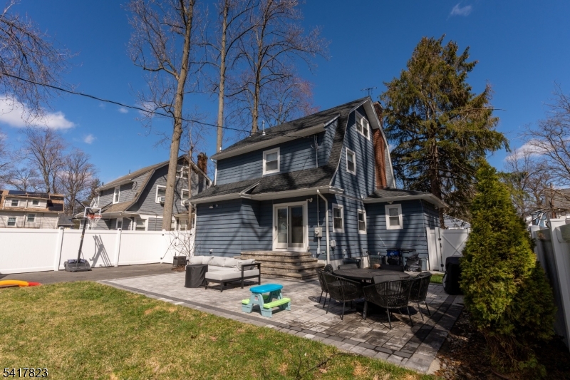 Seven Oaks - Residential