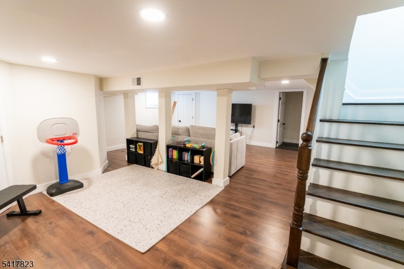 Seven Oaks - Residential