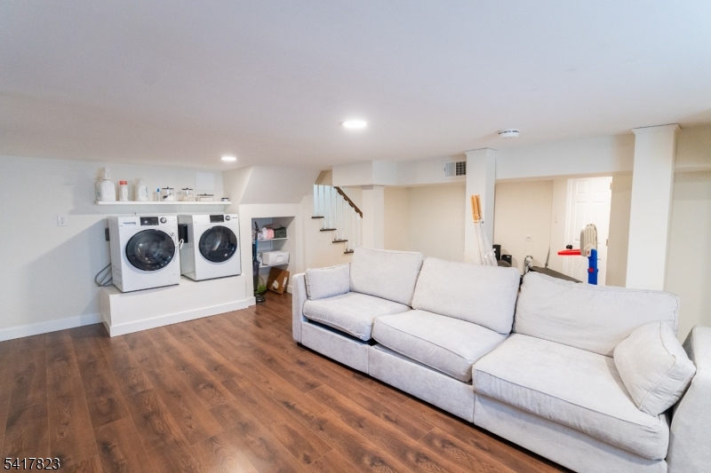 Seven Oaks - Residential