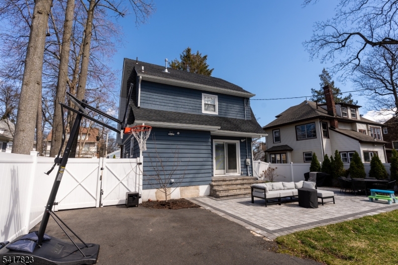 Seven Oaks - Residential