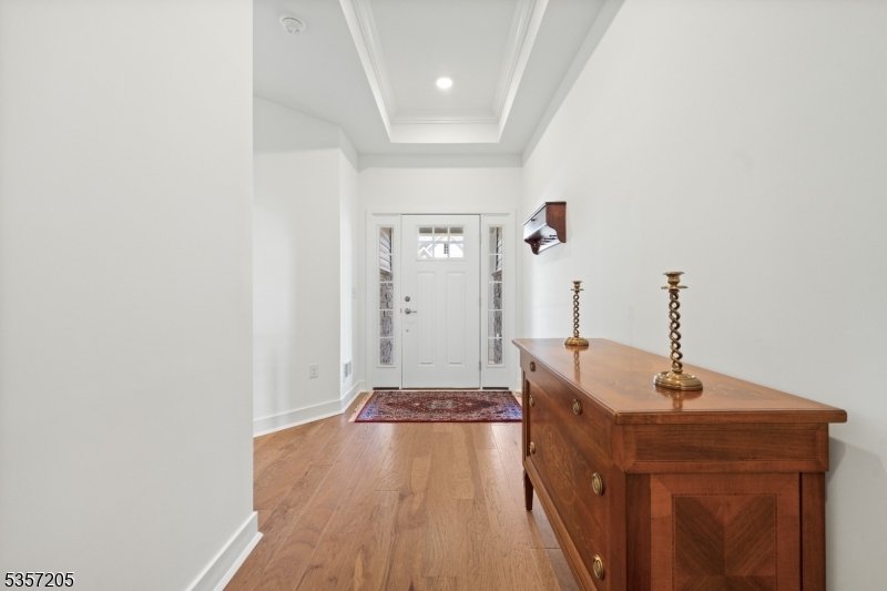 55 Longwood Dr
