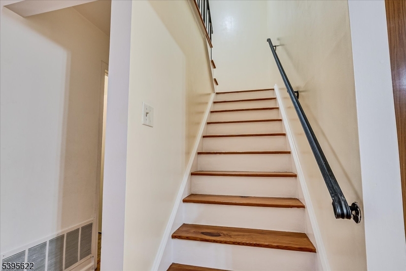 South Plainfield Boro, New Jersey 07080, United States, 3 Bedrooms Bedrooms, ,3 BathroomsBathrooms,Residential,Active,239714