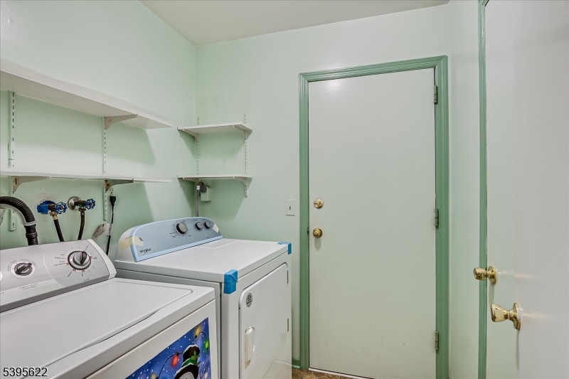 South Plainfield Boro, New Jersey 07080, United States, 3 Bedrooms Bedrooms, ,3 BathroomsBathrooms,Residential,Active,239714