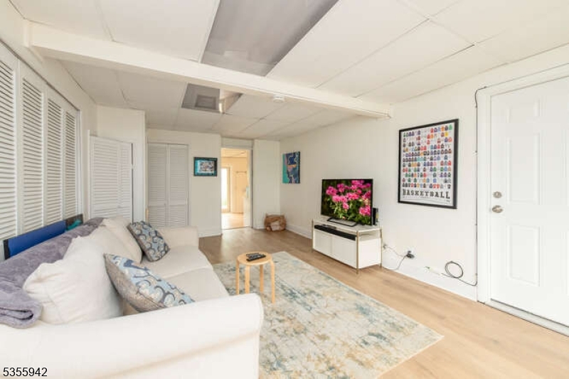 Stowaway/Pinecliff - Residential