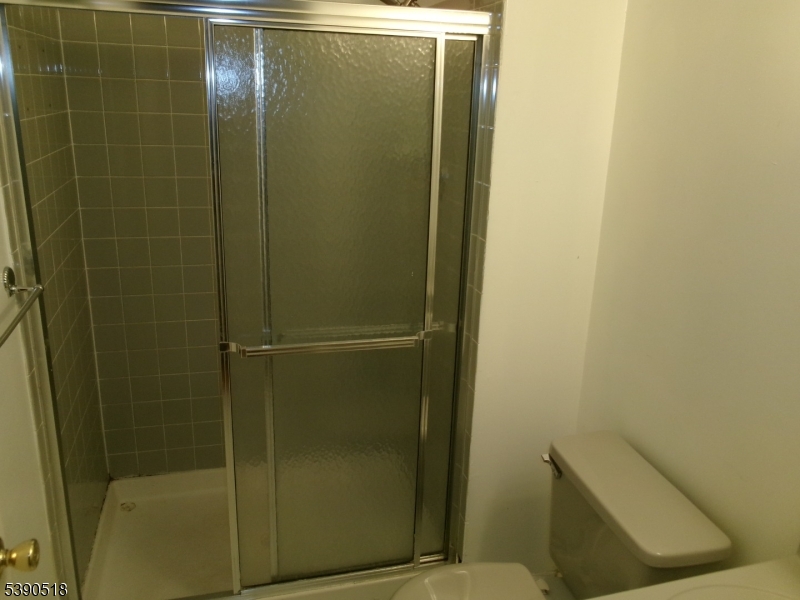 Whitehall Manor - Residential Lease