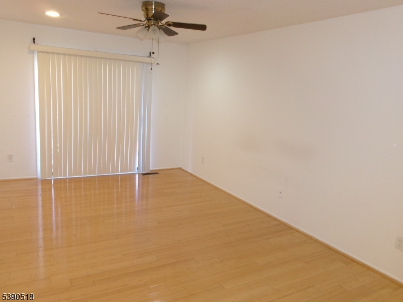 Whitehall Manor - Residential Lease