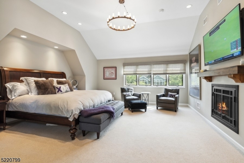 North Summit - Residential