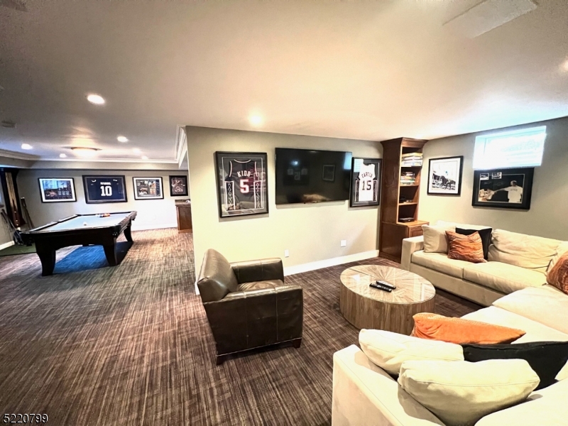 North Summit - Residential