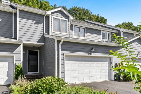 28 RAVEN DR, MORRISTOWN, NJ 07960 - Image 7b537b09a20f608b8028fa5b8f9ef037/4268590666