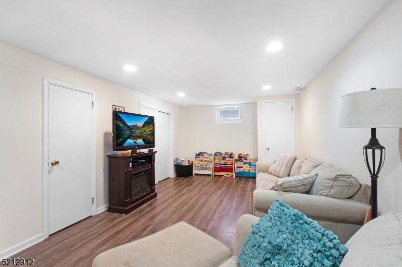 White Meadow Lake - Residential