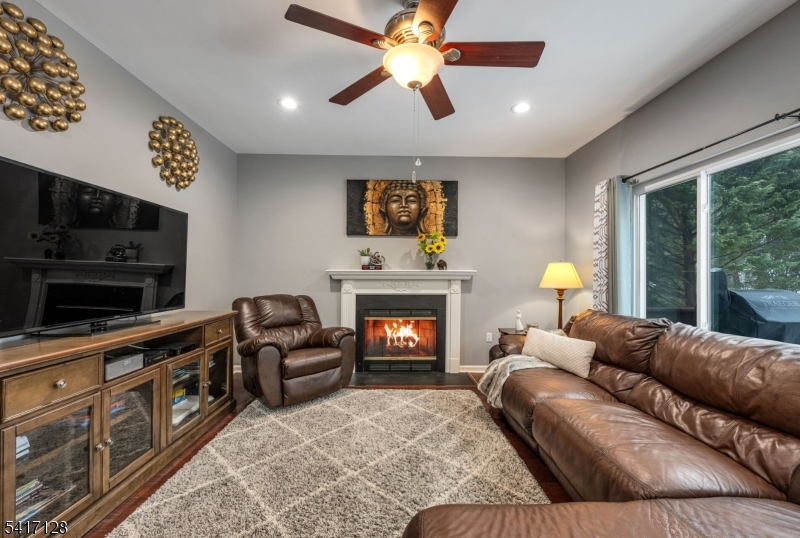 THE PEAKS - Residential