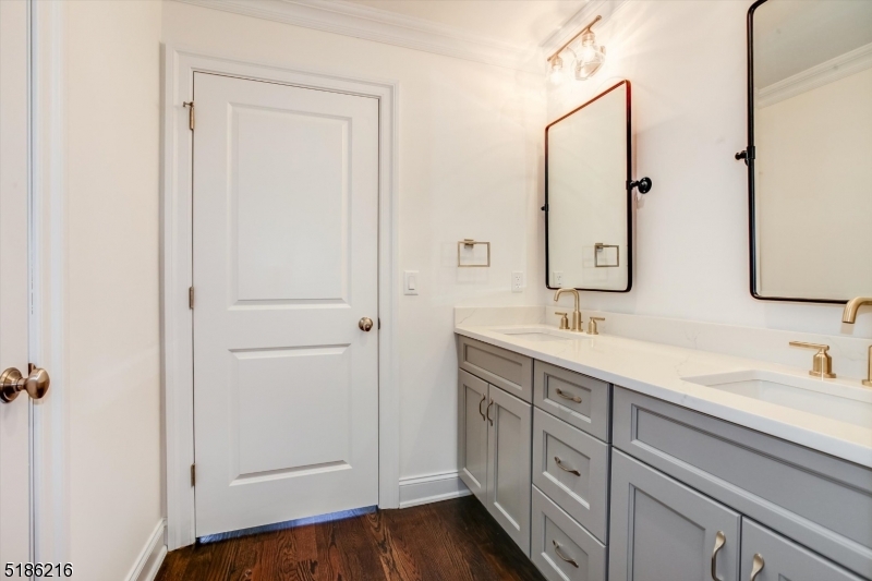 Knollwood - Residential