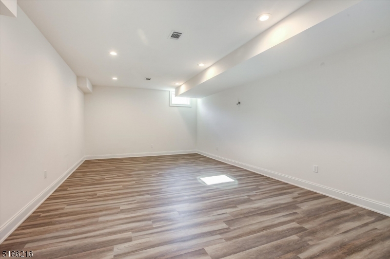 Knollwood - Residential