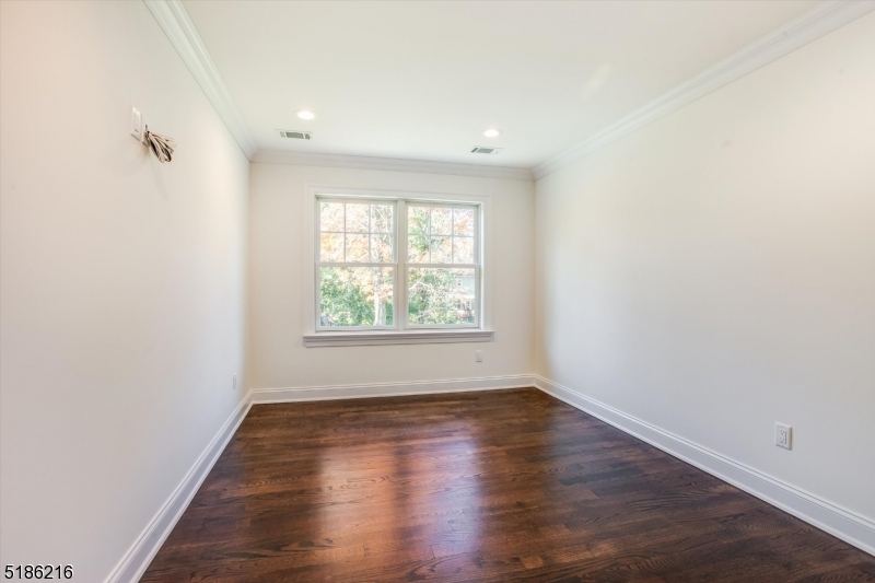 Knollwood - Residential