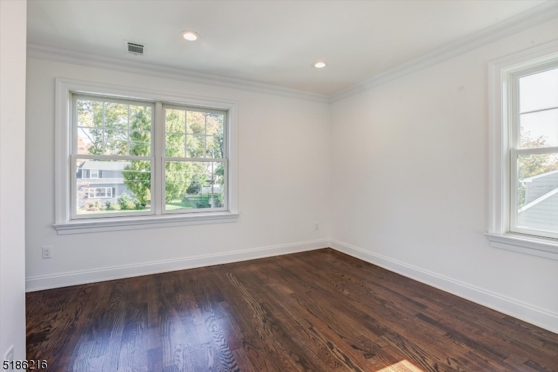 Knollwood - Residential