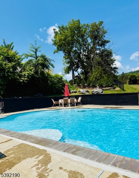 STORM ESTATES - Residential