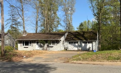 189 Center Grove Rd, Randolph Twp., NJ 07869 - #: 4025239