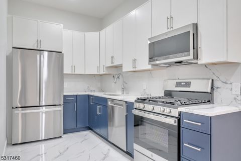 MLS: 3928099