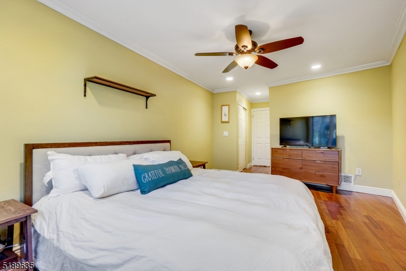 Sutton Woods - Residential